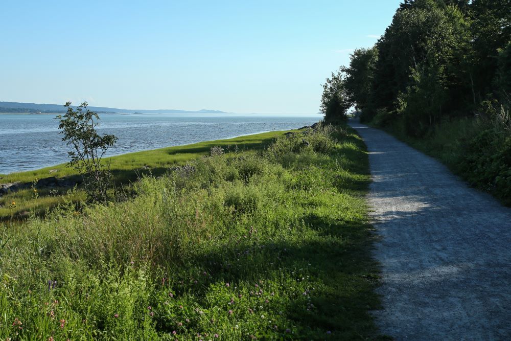 fr::Les sentiers à vélo au parc national du bic en:: Cycling routes in Bas-Saint-Laurent